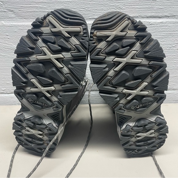 Woman’s (9) Columbia Techlite waterproof boots - Picture 8 of 8